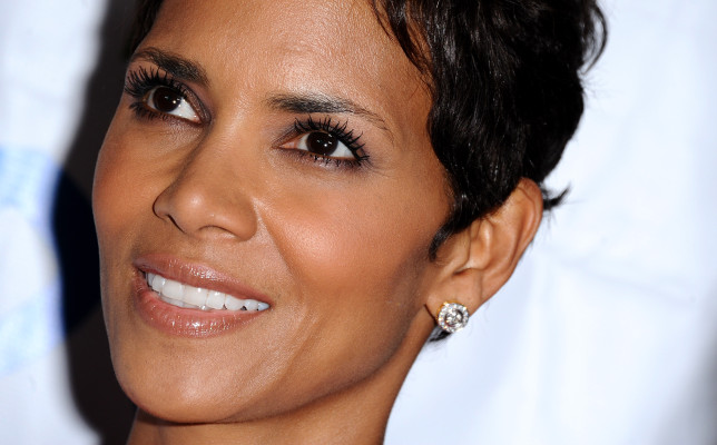 Halle Berry pic #370691