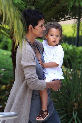 photo 23 in Halle Berry gallery [id256519] 2010-05-19 00:00:00