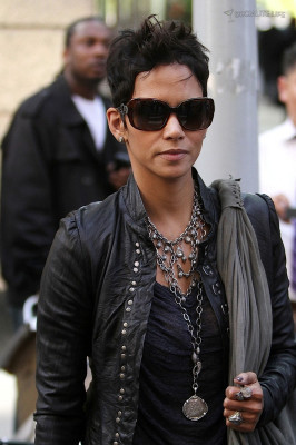 photo 29 in Halle Berry gallery [id254464] 2010-05-07 00:00:00