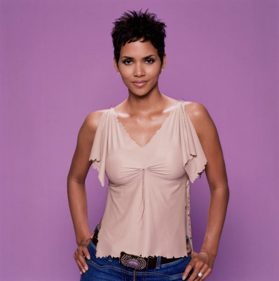 photo 13 in Halle Berry gallery [id25530] -0001-11-30 00:00:00