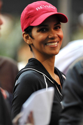 photo 26 in Halle Berry gallery [id255737] 2010-05-14 00:00:00