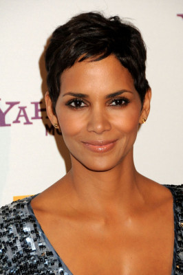 photo 20 in Halle Berry gallery [id299910] 2010-10-27 00:00:00