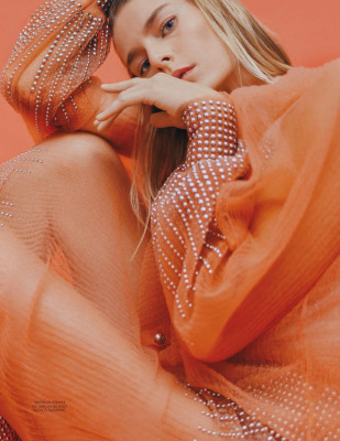 photo 5 in Hana Soukupova gallery [id1334643] 2023-10-02 00:00:00