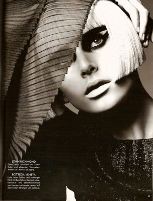 photo 7 in Hana Soukupova gallery [id184090] 2009-09-25 00:00:00