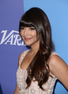 Hannah Simone pic #638496