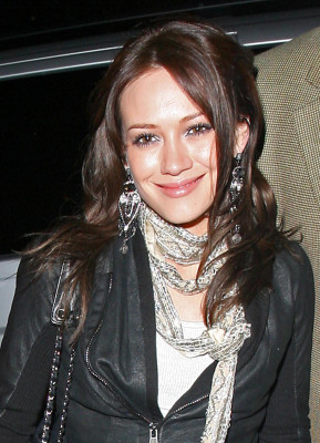 Hilary Duff pic #128971
