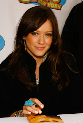 Hilary Duff pic #130108