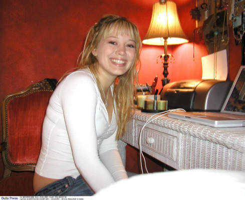 Hilary Duff pic #130090