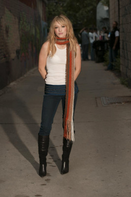 Hilary Duff pic #148065
