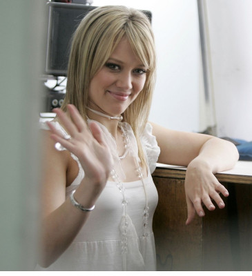 Hilary Duff pic #129981