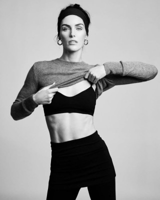 photo 14 in Hilary Rhoda gallery [id1362565] 2024-12-27 00:00:00