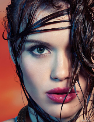 Holland Roden pic #738729