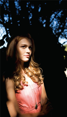 Holland Roden pic #739473