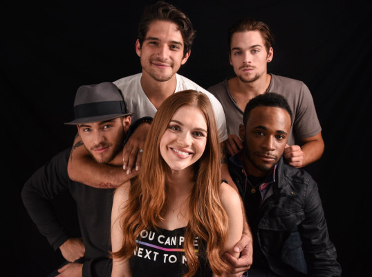 Holland Roden pic #867310