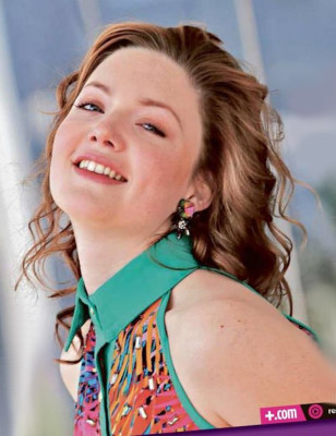 Holliday Grainger pic #667519