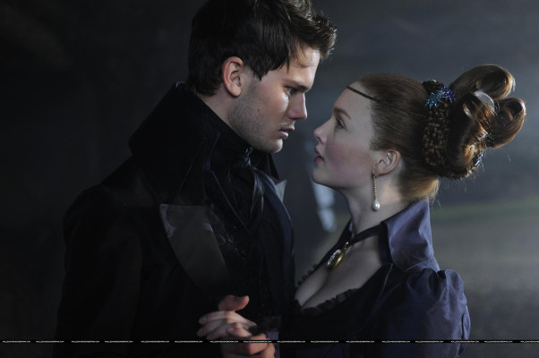 Holliday Grainger pic #624445