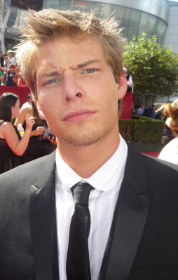 photo 5 in Hunter Parrish gallery [id461553] 2012-03-18 00:00:00