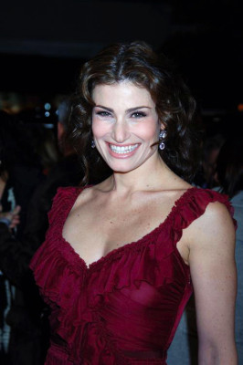 Idina Menzel pic #1170535