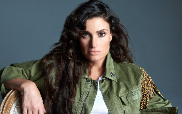 Idina Menzel pic #1170596