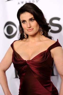 Idina Menzel pic #1170555