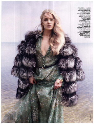 Ieva Laguna pic #535528