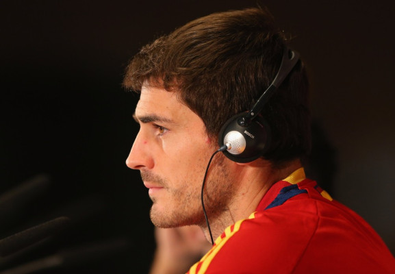 Iker Casillas pic #505943