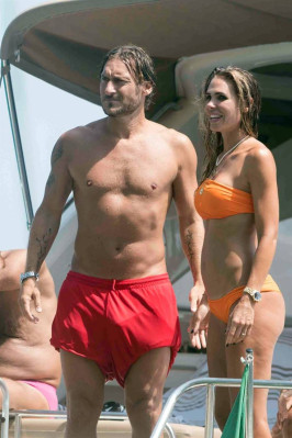 Ilary Blasi pic #1060205