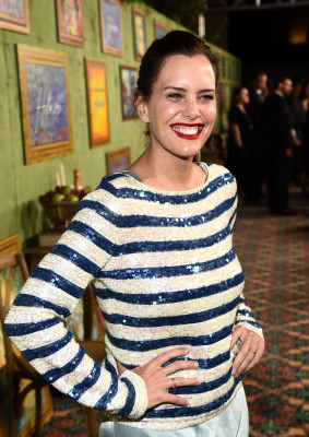 Ione Skye pic #1072619