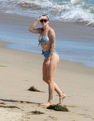 photo 5 in Ireland Baldwin gallery [id1219634] 2020-06-29 00:00:00