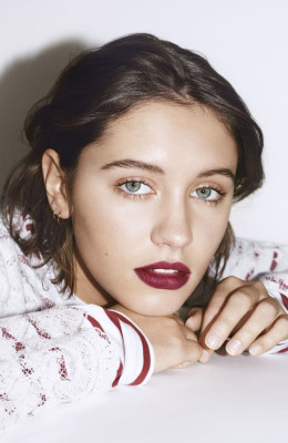 Iris Law pic #910574