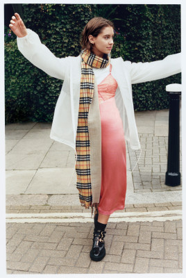 Iris Law pic #1030063