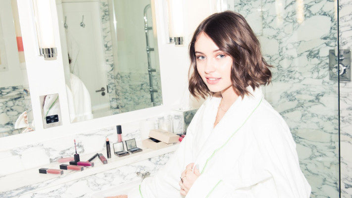 Iris Law pic #918136