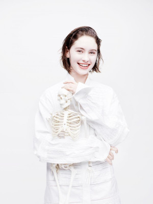 Iris Law pic #918139