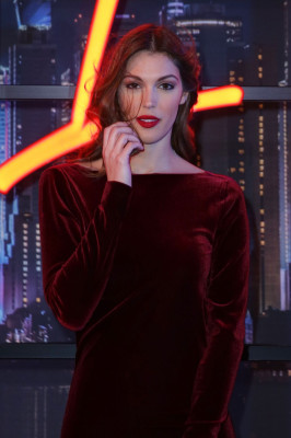 photo 14 in Iris Mittenaere gallery [id1006565] 2018-02-09 00:00:00