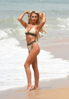 Isabelle Warburton pic #1048696