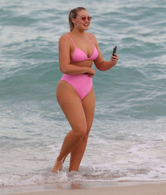 Iskra Lawrence pic #1091642