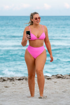 Iskra Lawrence pic #1091486