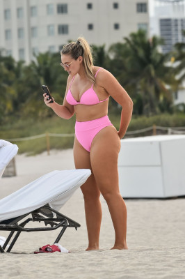 Iskra Lawrence pic #1091652