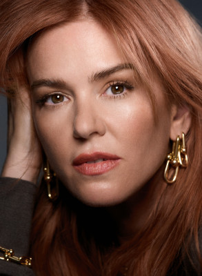 Isla Fisher for Harper’s Bazaar Australia & New Zealand August 2025