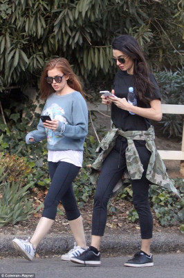 Isla Fisher pic #1005093