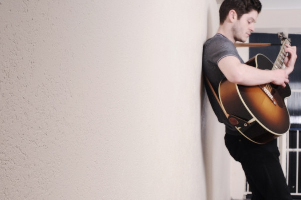 Iwan Rheon pic #459430
