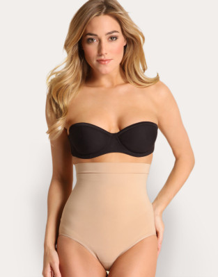 Jacqui Ainsley pic #1165528
