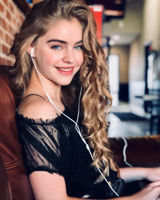 Jade Weber pic #1164636