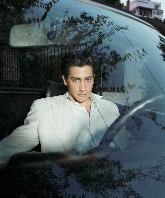 Jake Gyllenhaal pic #498423