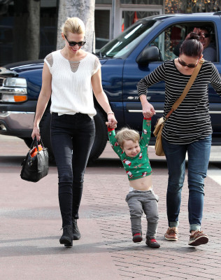 photo 11 in January Jones gallery [id655813] 2013-12-27 00:00:00