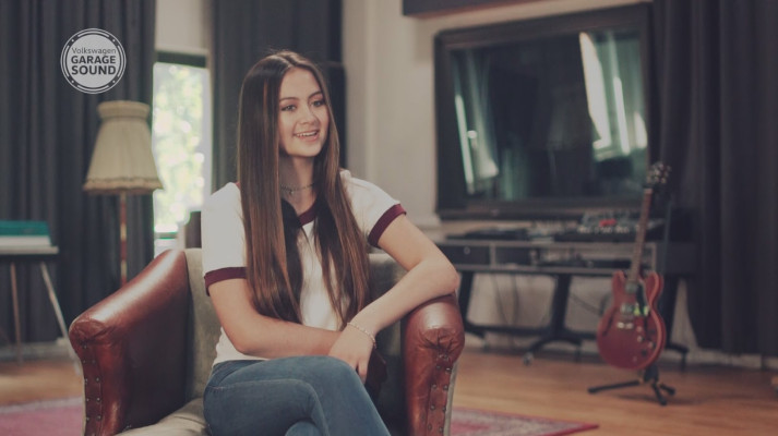 Jasmine Thompson pic #840656