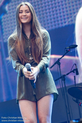Jasmine Thompson pic #845872