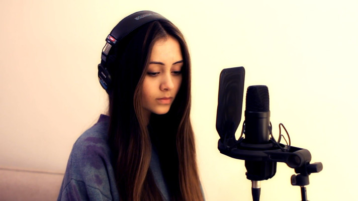 Jasmine Thompson pic #848097