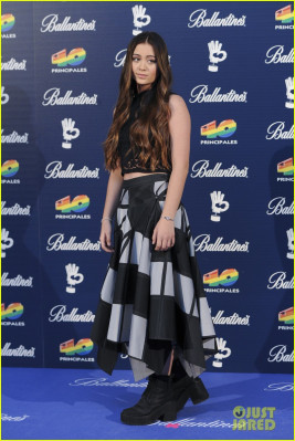 Jasmine Thompson pic #833050