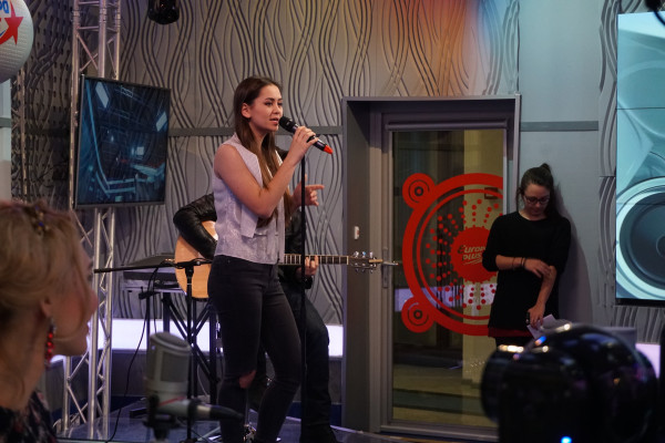 Jasmine Thompson pic #852215